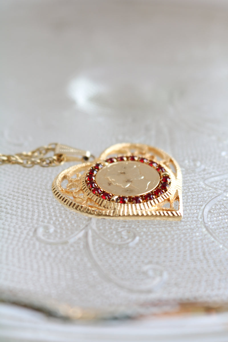 Vintage Kinder Necklace.